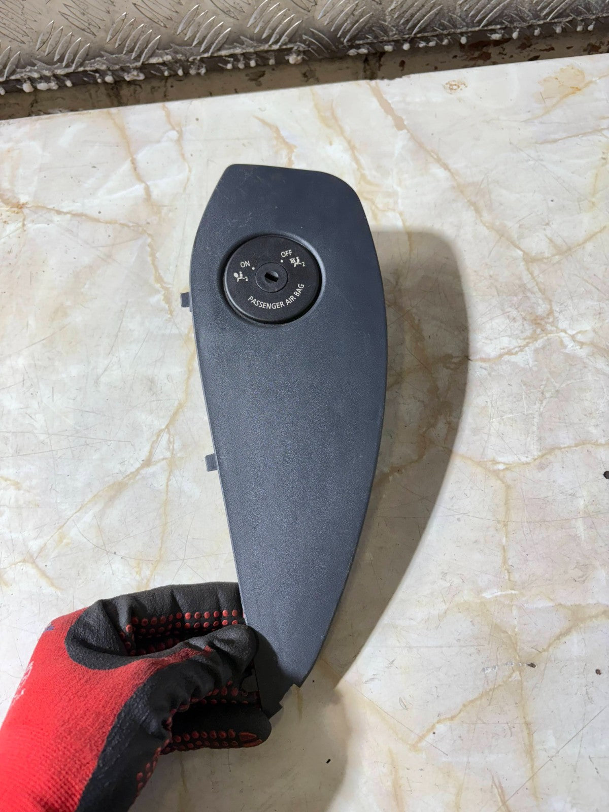 7141065 Left Side Cover of Dashboard Mini Cooper 2006 R50/R53 Gen 1