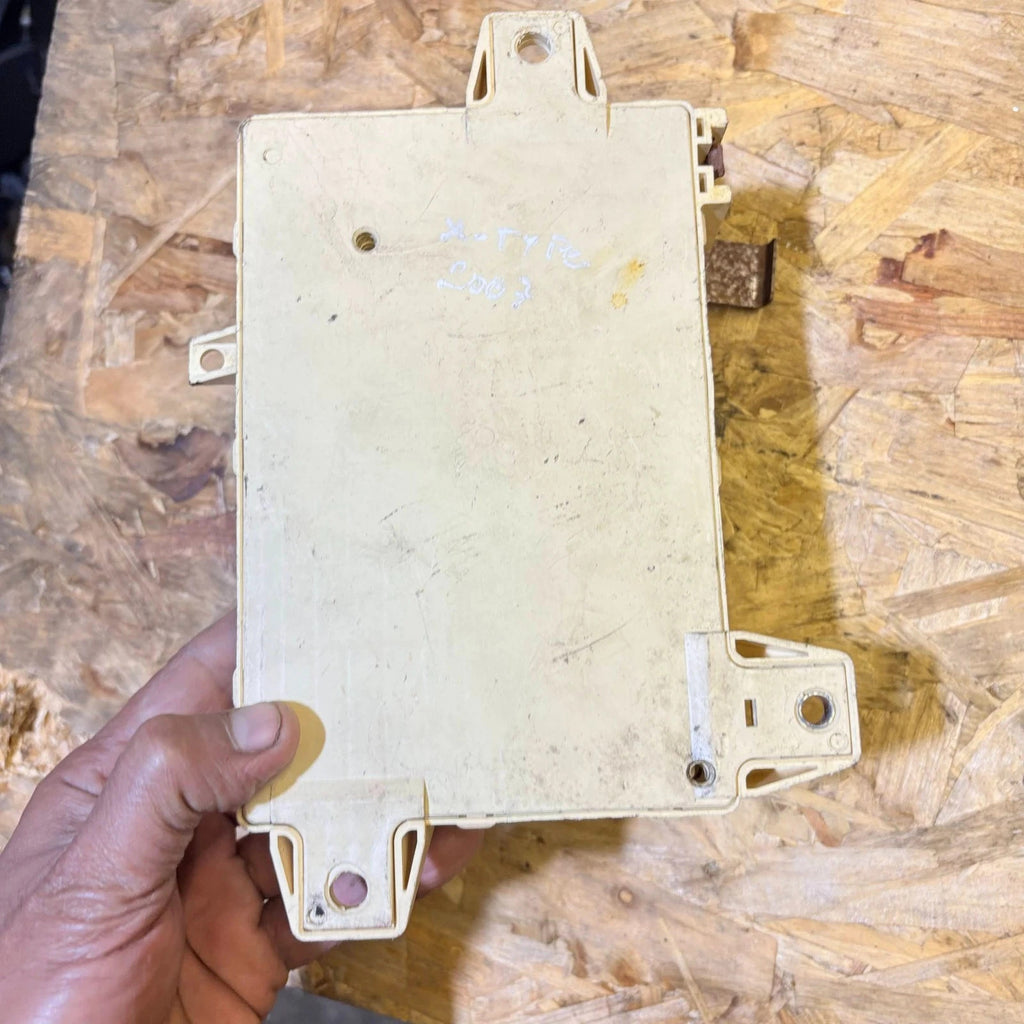 Jaguar X-Type X400 2001-2009 Interior Fuse Box 6R8T-14A067-AA