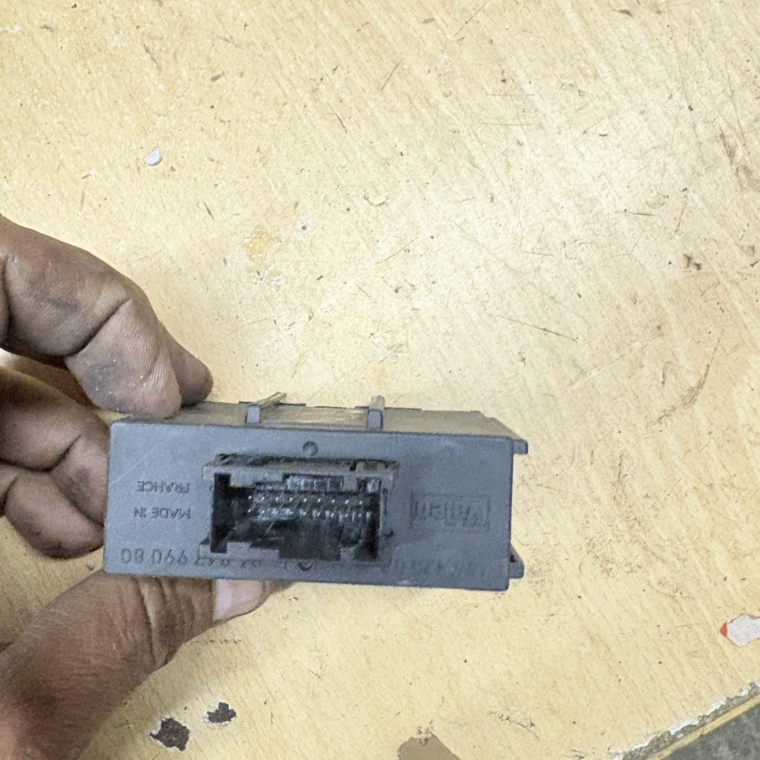 Peugeot 406 95-04 Electric Window Control Unit Module 9624799080 185683