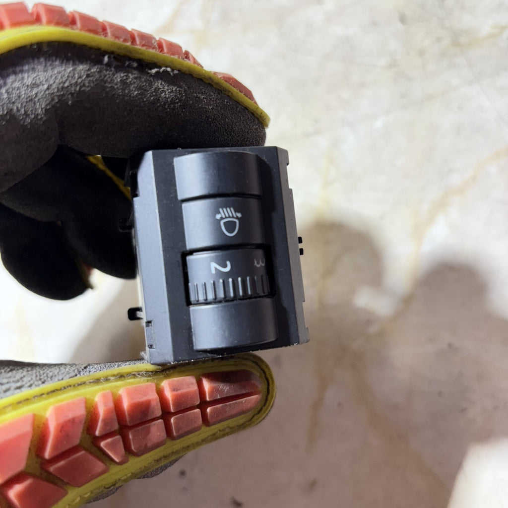 Skoda Fabia 2011 Headlight Range Control Switch