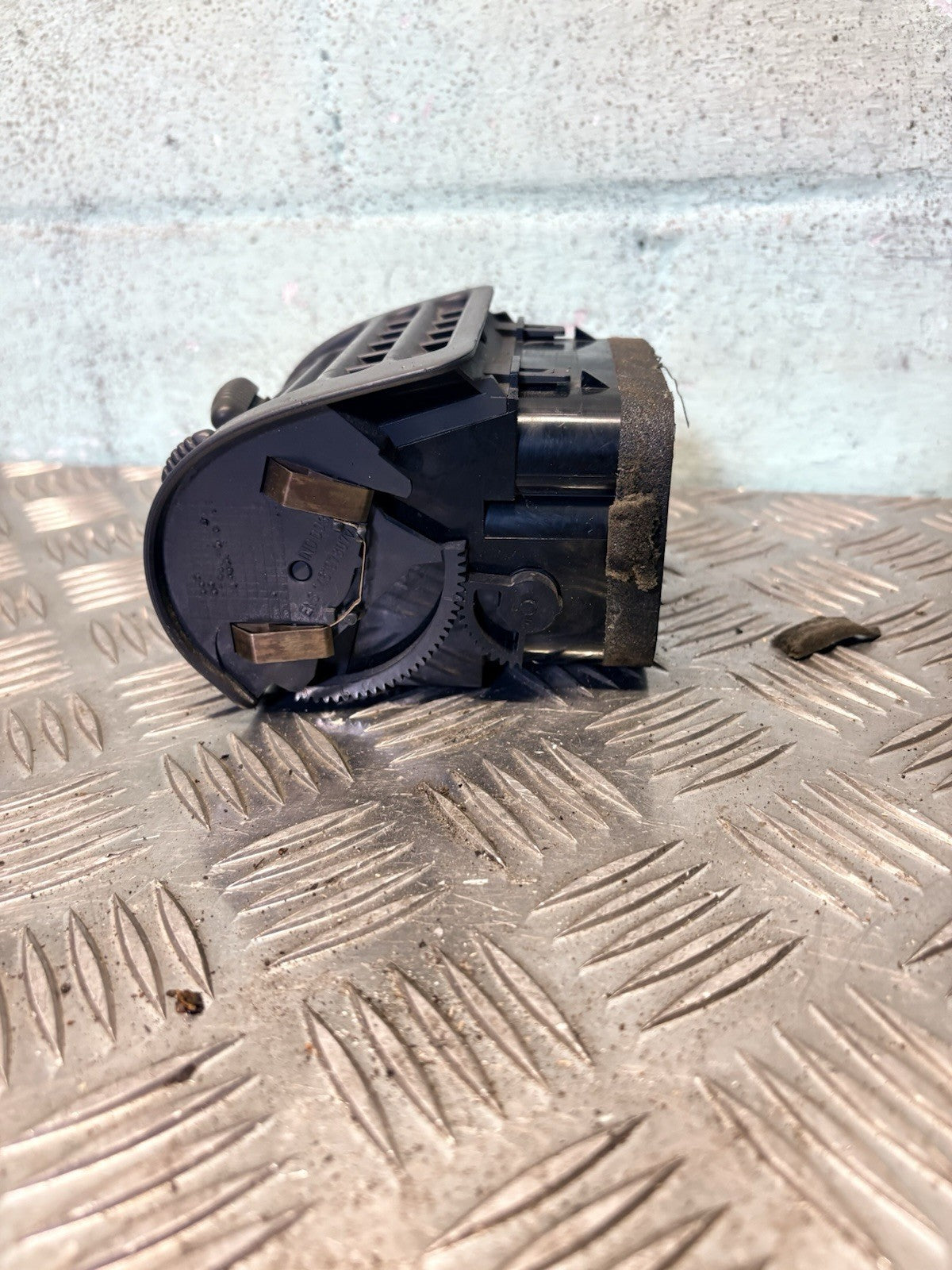FIAT SCUDO 1998-2006 FRONT DRIVERS SIDE DASHBOARD AIR VENT 1461978077