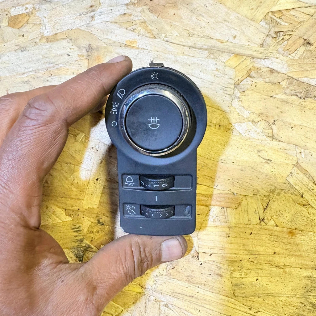 Vauxhall Astra J Headlight Fog Light Switch Controls Buttons 13268697 Mk6 10-15