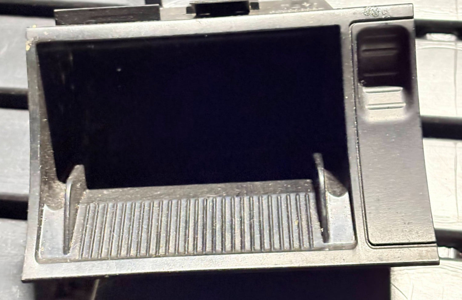 SKODA OCTAVIA MK2 2010 CENTER CONSOLE REAR STORAGE TRAY