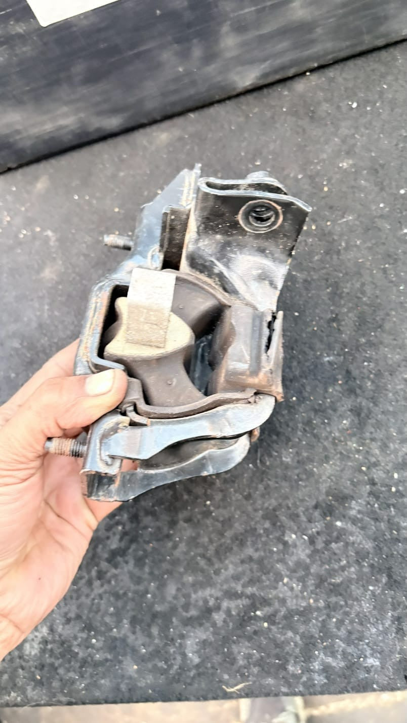 POLO Seat Ibiza Mk4 Tsi 1197 Engine Mount passenger CBZA 6Q0199555AR O55 2009