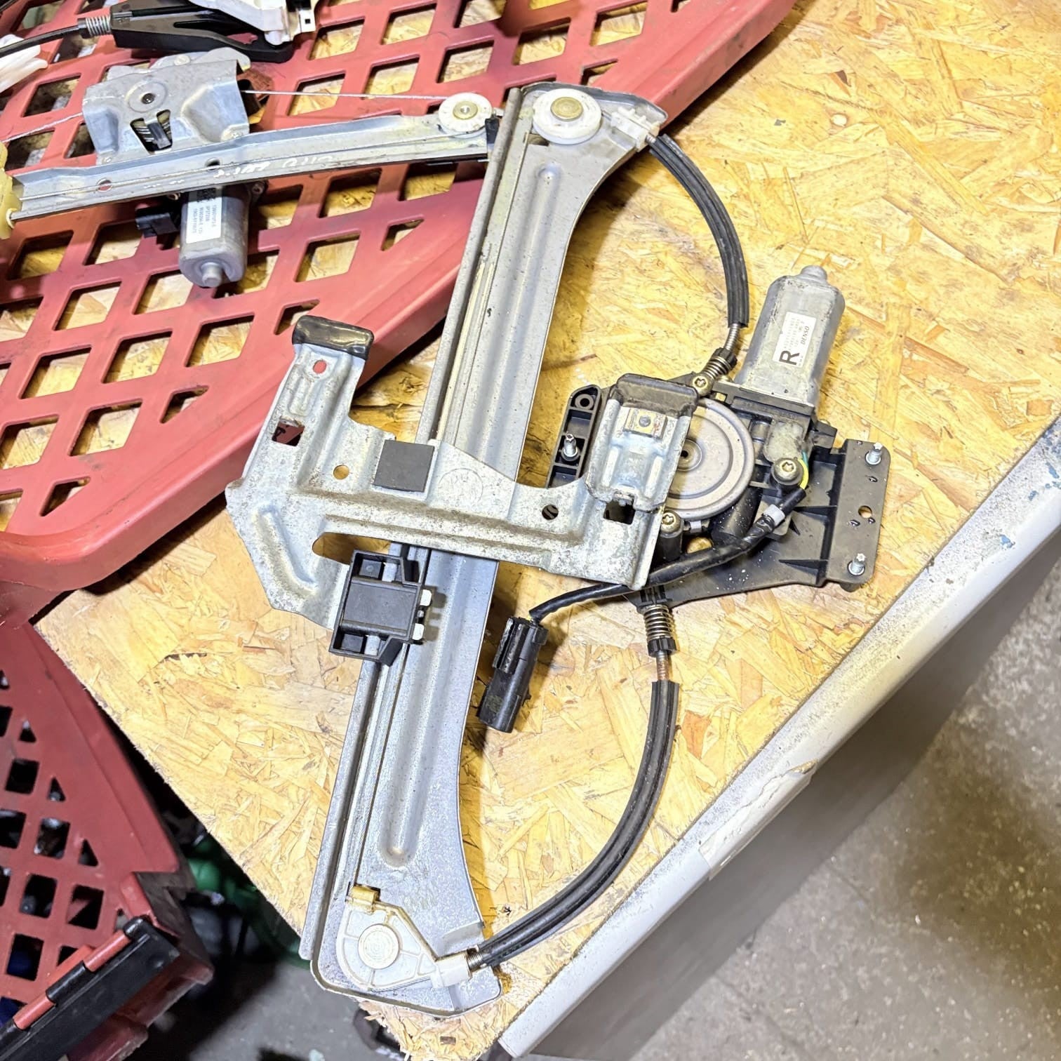 Chrysler PT Cruiser 2000-2004 Rear Right Power Window Regulator Motor 4021111803