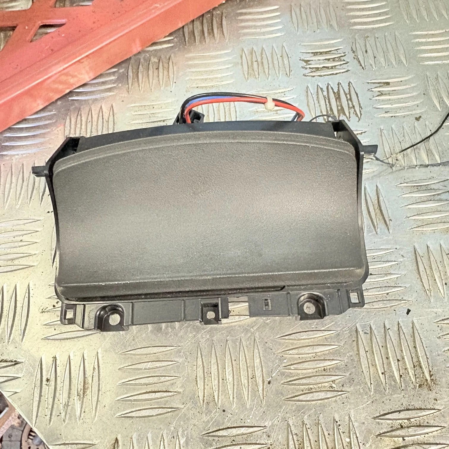 VW Lupo 1999-2006 / Polo 6N2 2000-2002 Centre Console Ashtray 12V 6X0857309B