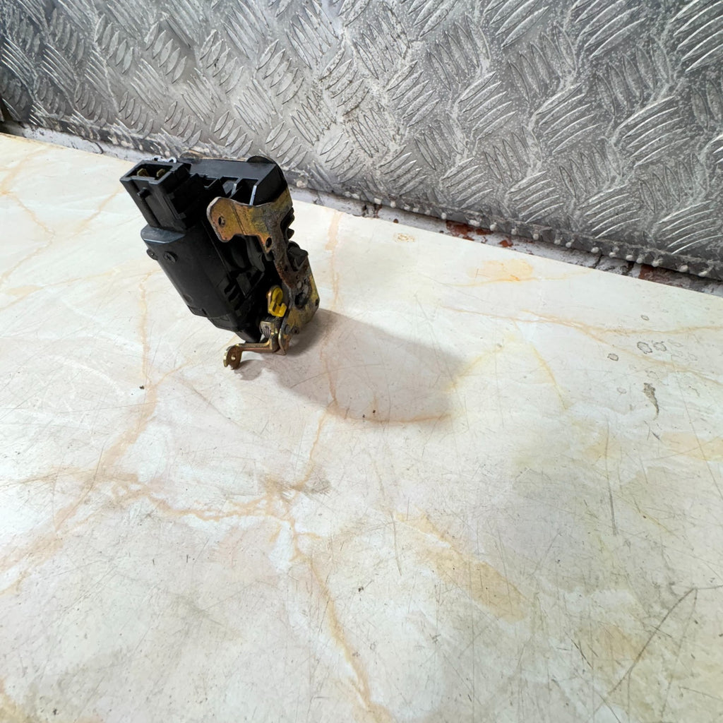 Renault Kangoo 1997-2003 Front Left Door Lock Latch 7701046799 2-Pin