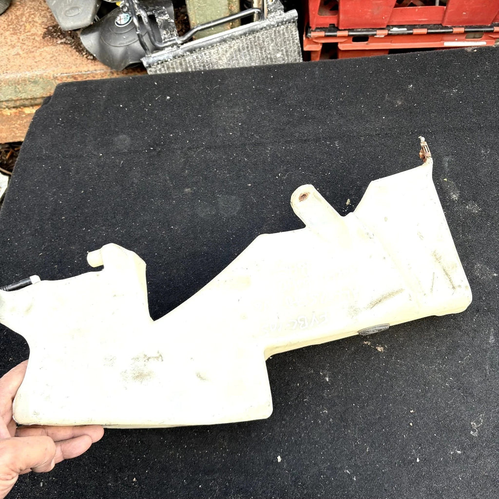 AUDI A4 Cabrio 8H7, B6, 8HE, B7 Window Washer Tank 8E5955451AA 3.00 25127269