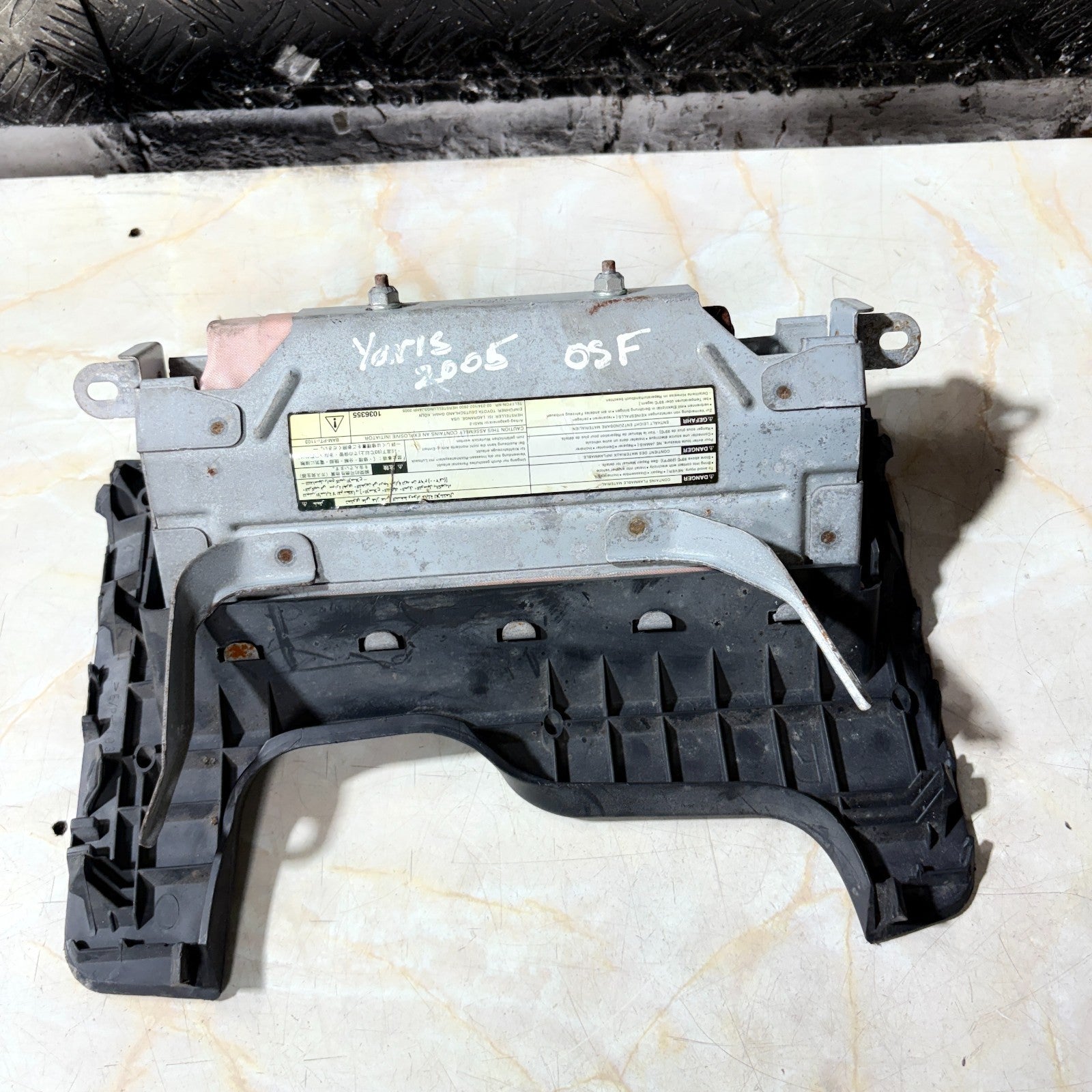 TOYOTA YARIS MK2 P9 2005-2011 DRIVER LOWER STEERING COLUMN KNEE SRS MODULE