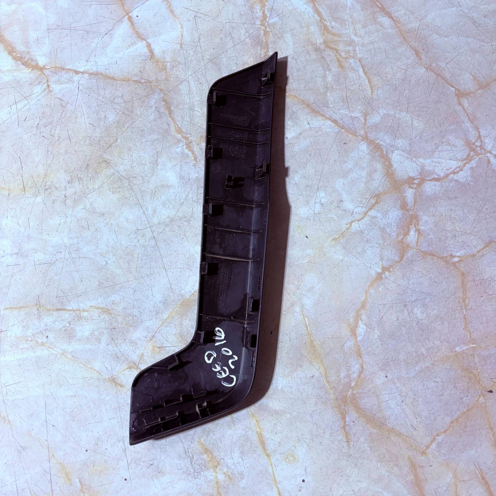 Kia Ceed 2012-2018 Interior Door Card Trim Cover Panel Garnish Base 84690-A2000