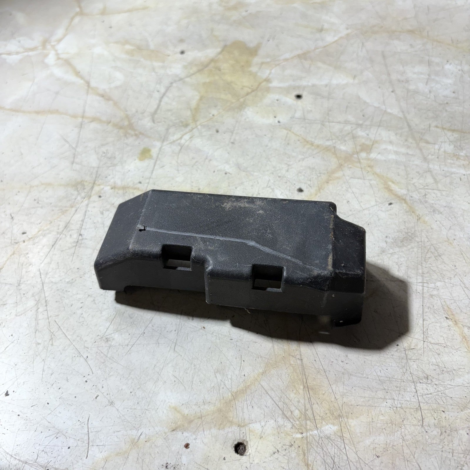Vauxhall Astra 2012 Fuse Box Cover 13302322 C11000091