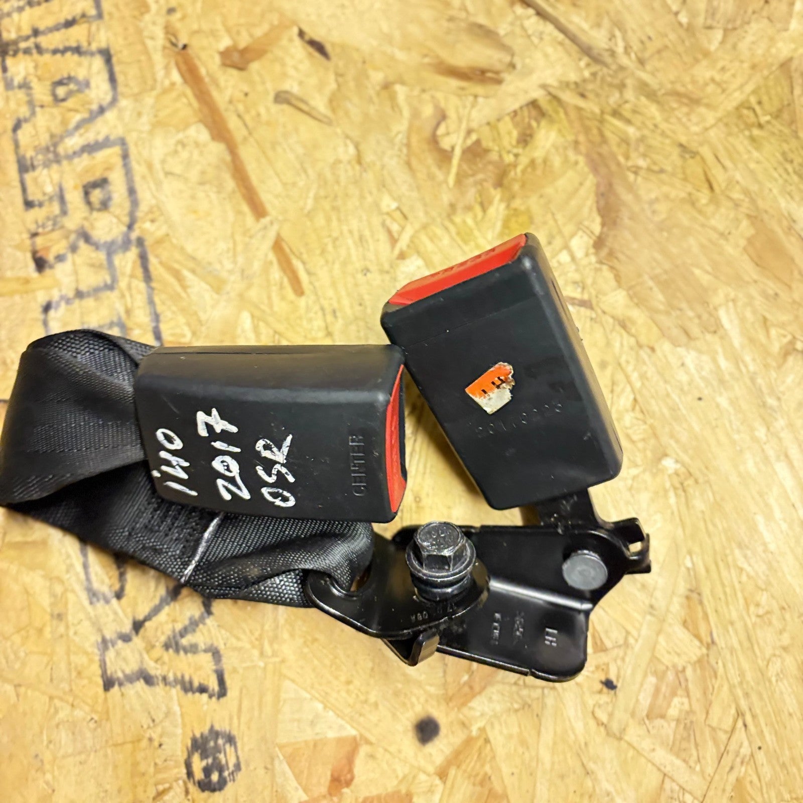 Hyundai i40 2015-2019 Rear Right Offside Twin Seat Belt Buckle Catch Receiver