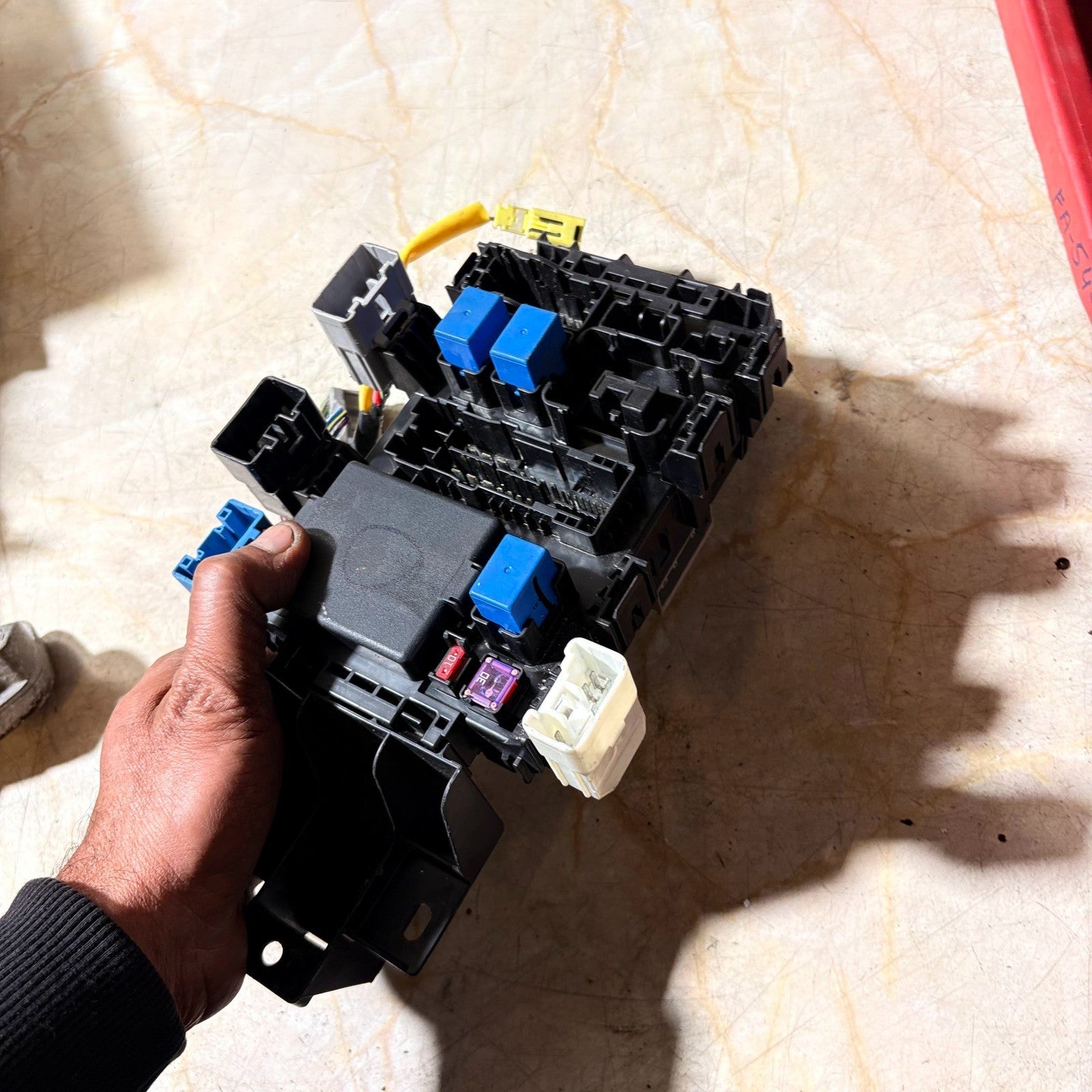 Nissan Pixo 2009-2013 FUSE BOX UNDER DASHBOARD 68K10