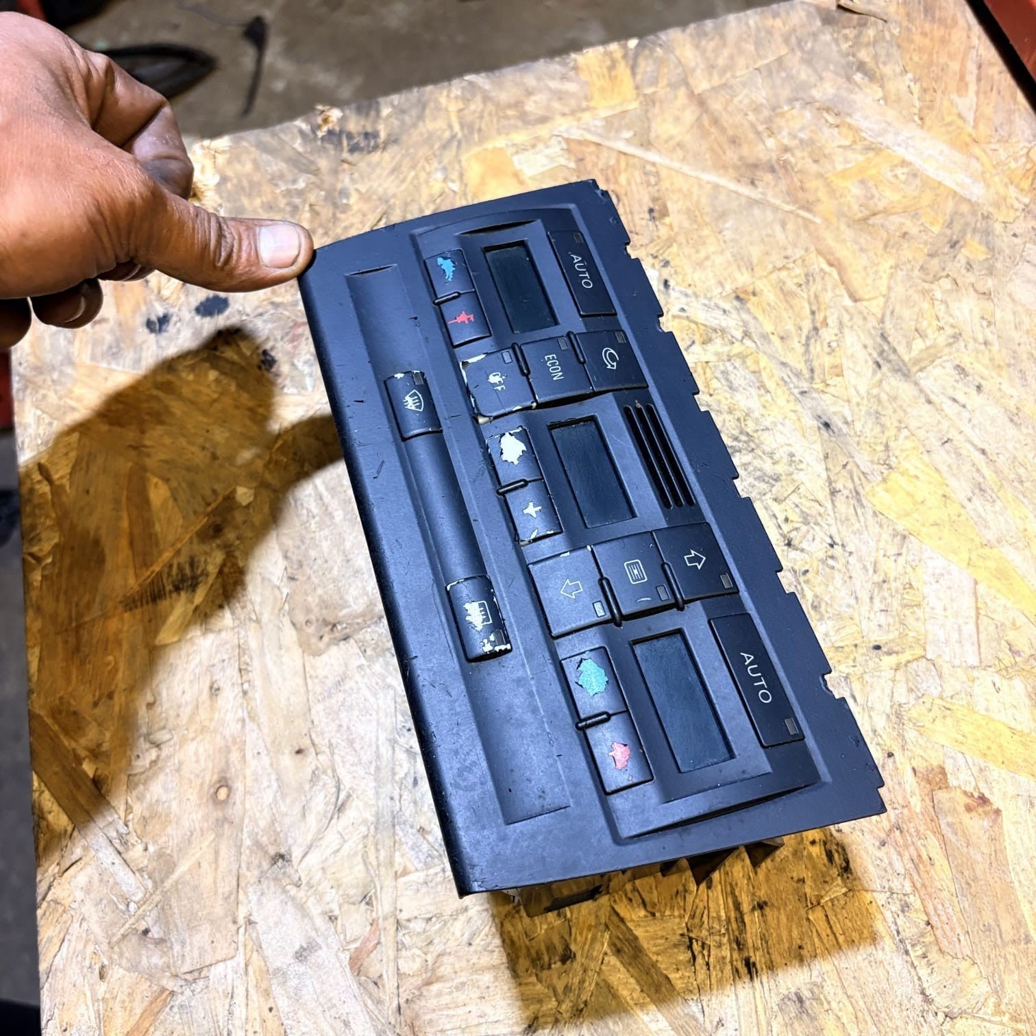 AUDI A4 B7 CLIMATE CONTROL UNIT 8E0820043B 2002
