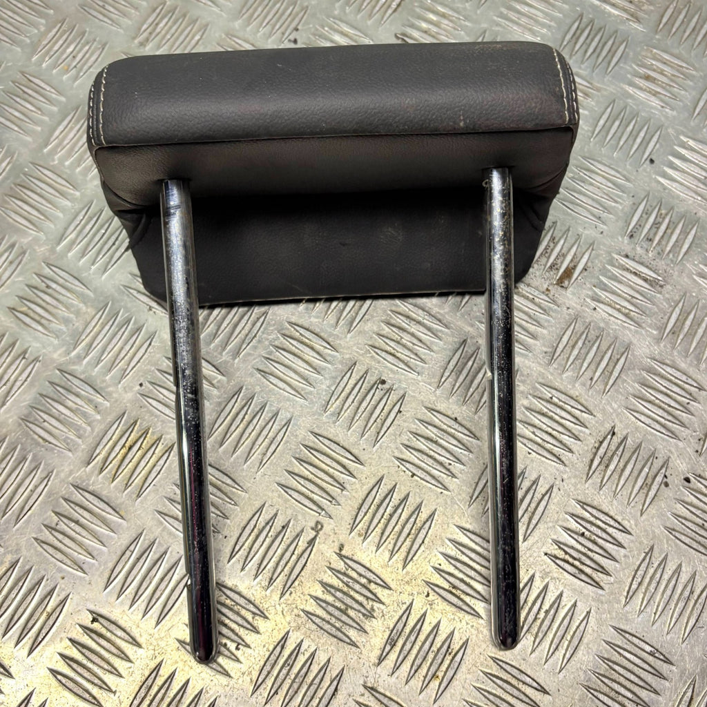 JAGUAR XE Mk1 OFFSIDE REAR RIGHT SIDE HEADREST 2017