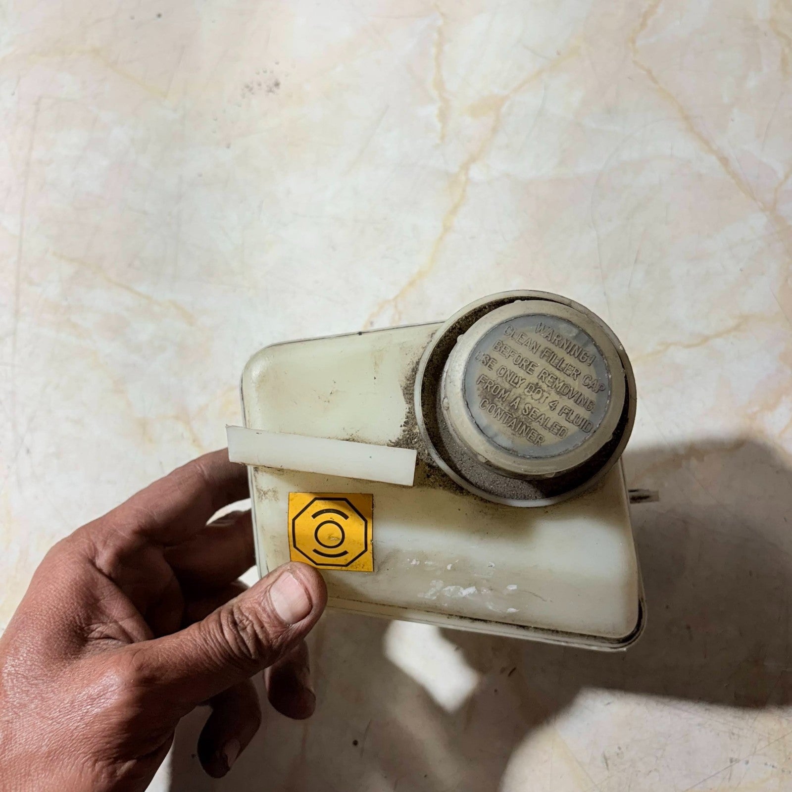 FIAT PUNTO MK2 188 1999-2006 BRAKE FLUID RESERVOIR TANK BOTTLE
