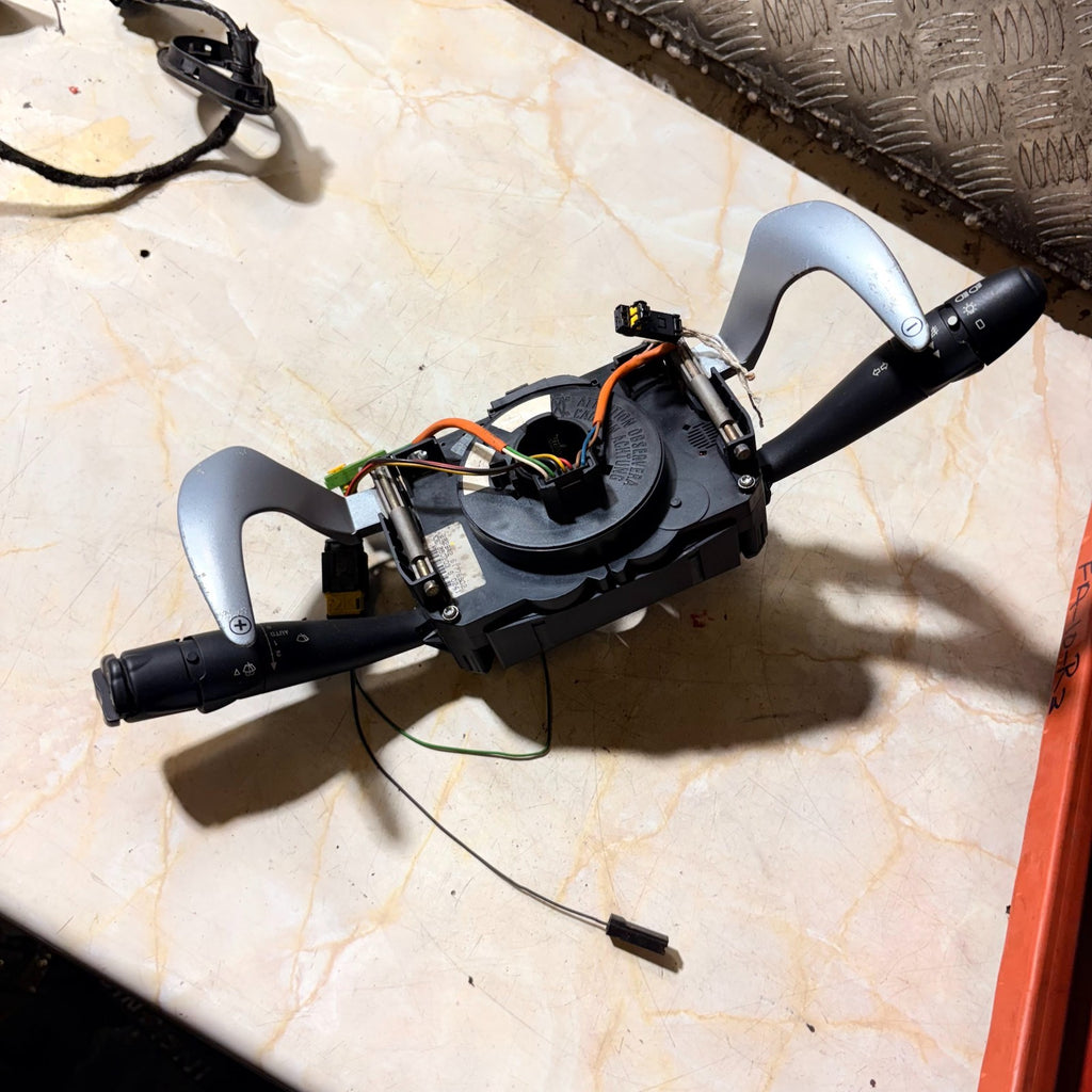 2004 CITROEN C3 Comms Unit and Stalks