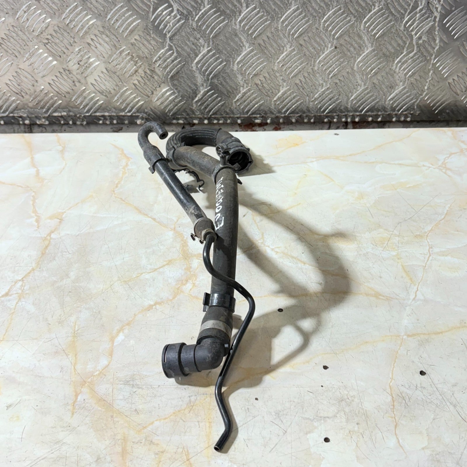 Range Rover Evoque 2018-2023 Aux Coolant Pump Hose Rear LR115213 LR115215