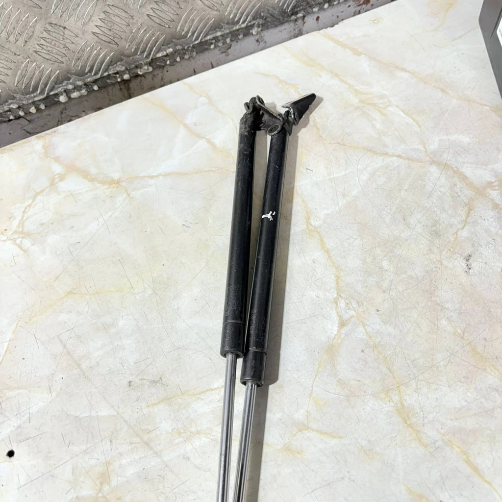 Kia Sorento Shock Absorbere Rear Glass 87180-3E010 2.5 Crdi 170Hp