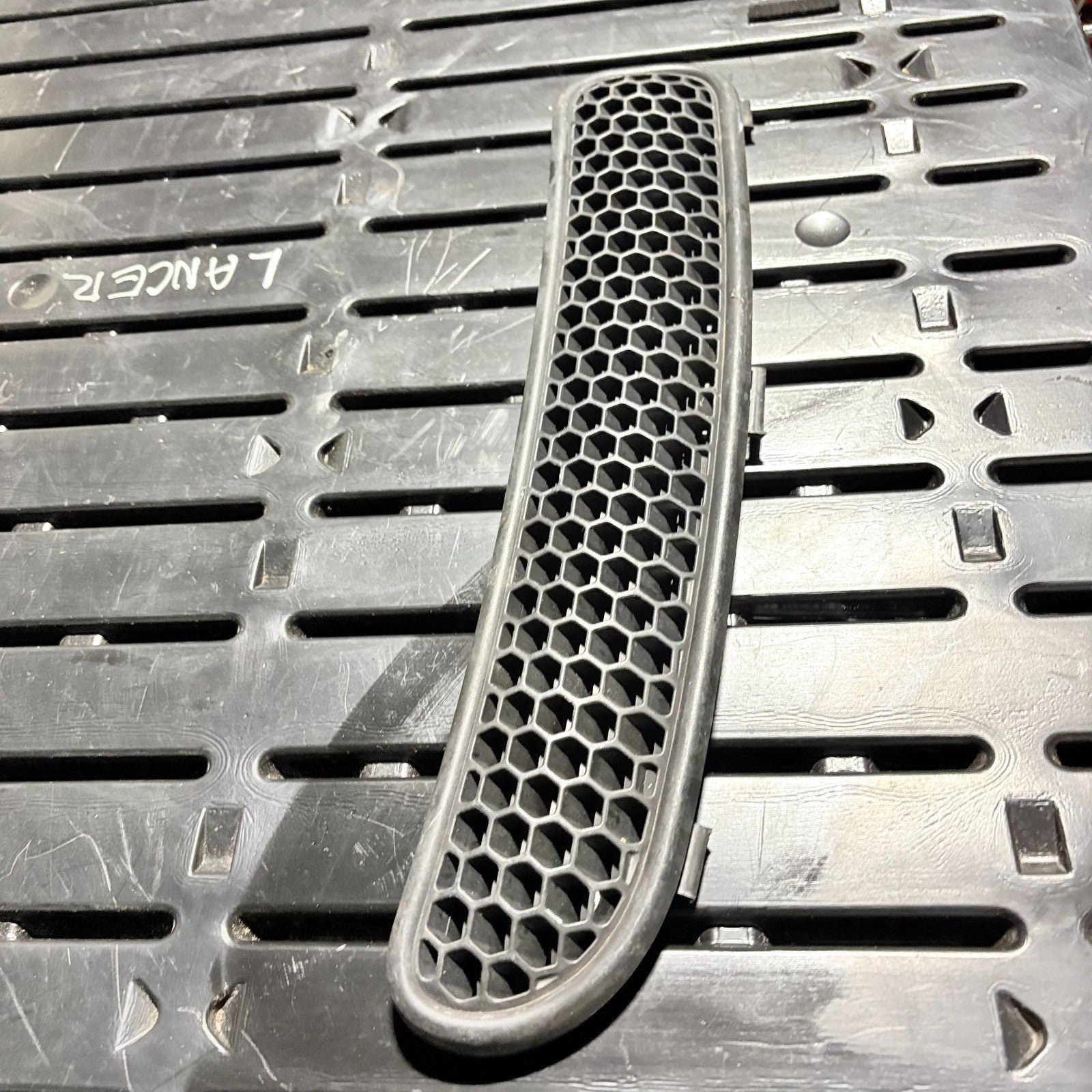 MINI Drivers Front Scuttle Panel Grill Grille for R50 R52 R53 7122506