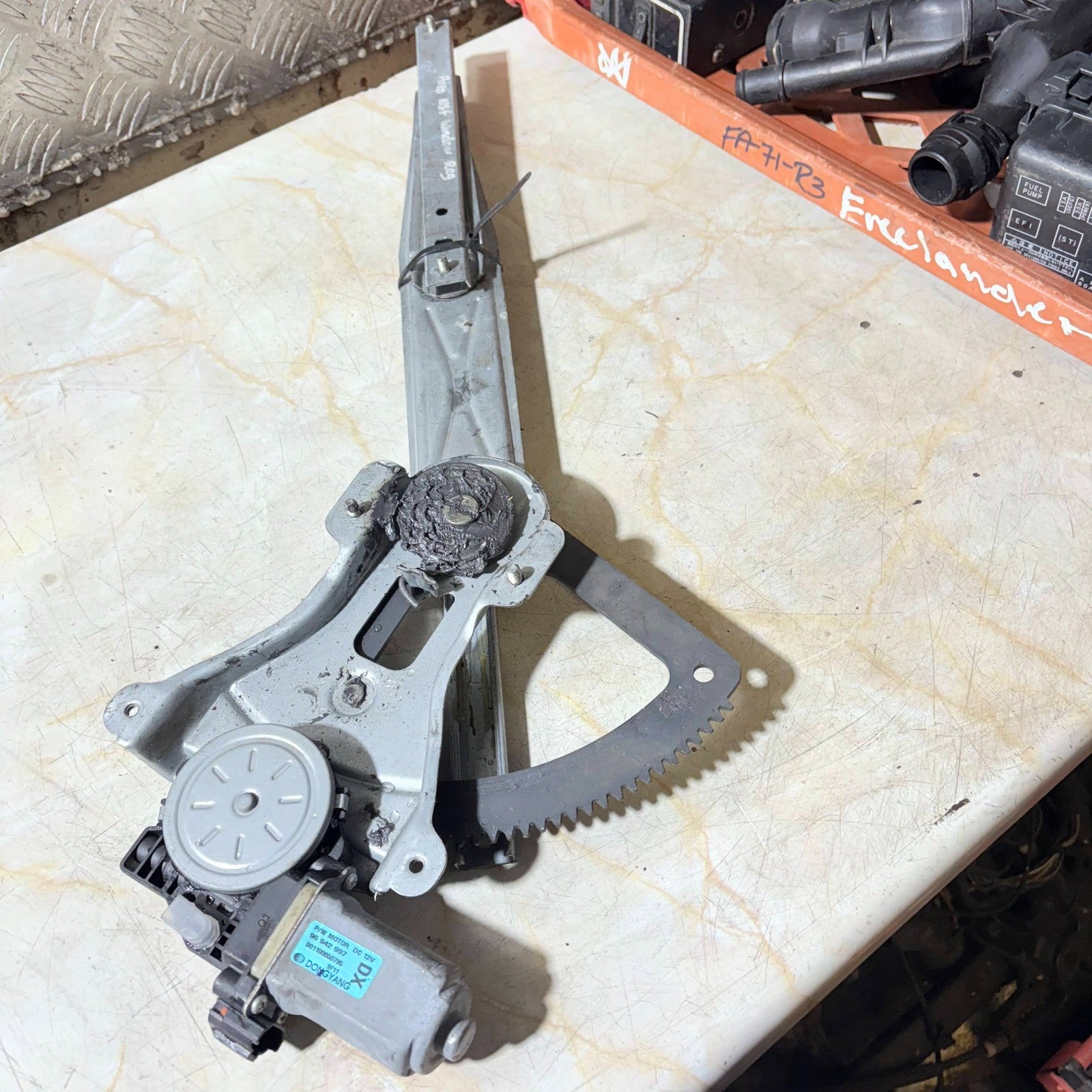 Chevrolet Aveo 2008-2011 Front Left Window Motor & Regulator NSF 96942997