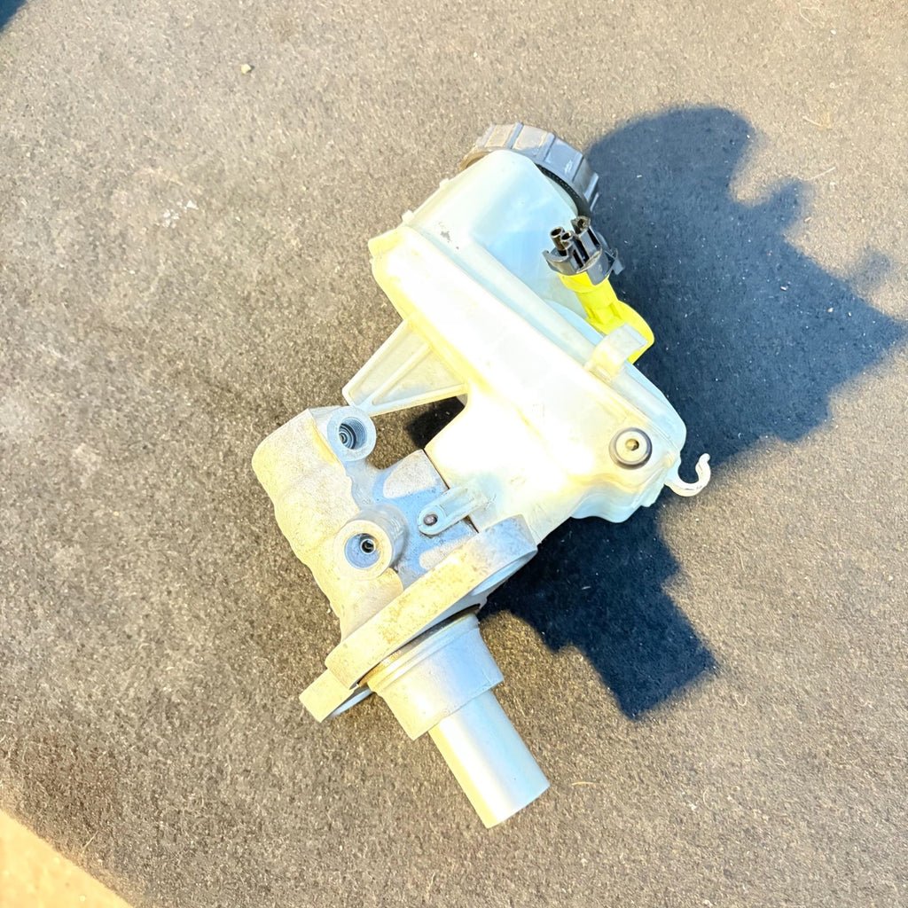 Chevrolet Cruze 2008-2016 brake master cylinder 033508-90501