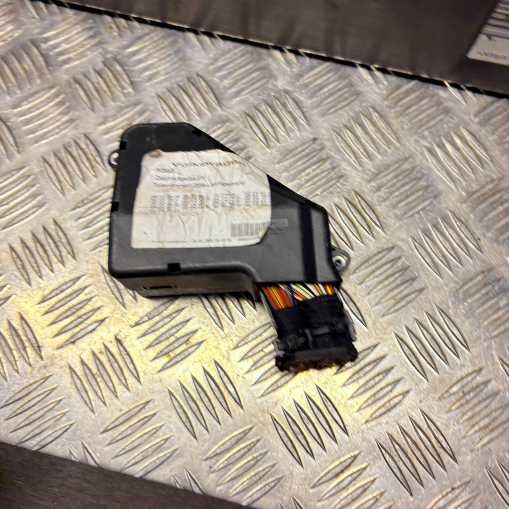 VOLKSWAGEN POLO 2009 FUSE BOX 400009645247