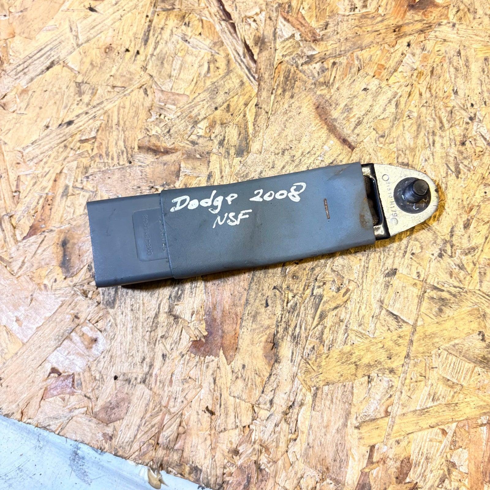 Dodge Journey 2008-2012 Front Left Passenger Seat Belt Buckle Latch NSF