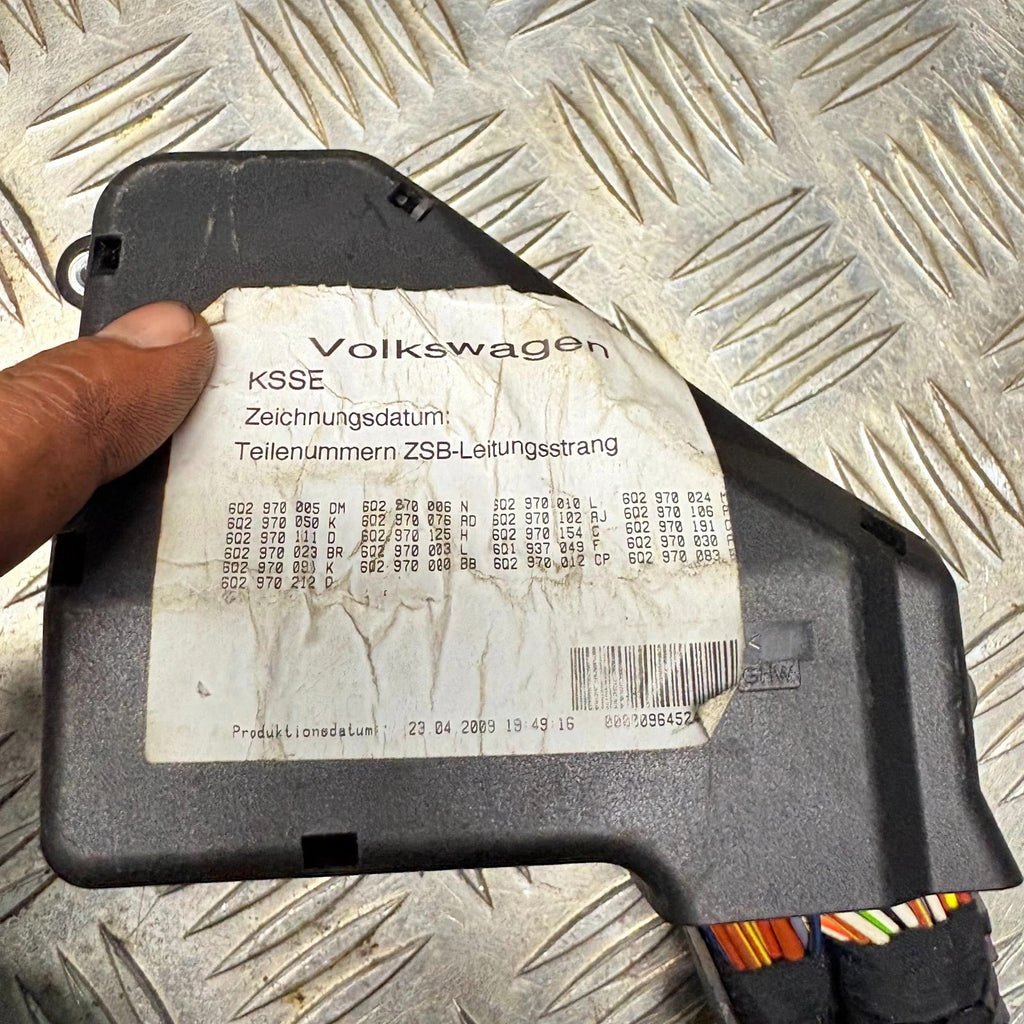 VOLKSWAGEN POLO 2009 FUSE BOX 400009645247
