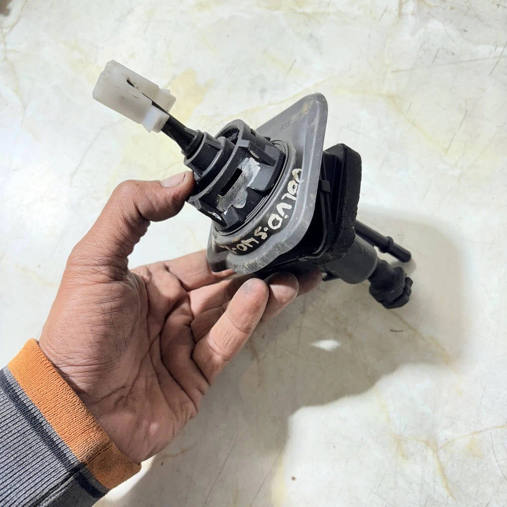 Ford Clutch Master Cylinder 1838946 2005