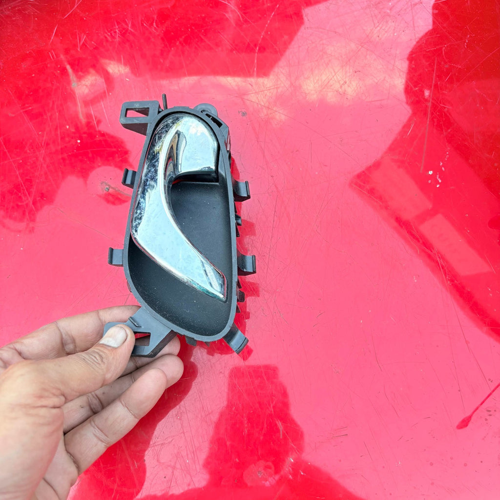 NISSAN QASHQAI 2015 INTERIOR DOOR HANDLE PASSENGER FRONT LEFT SIDE 80671-4EA0A