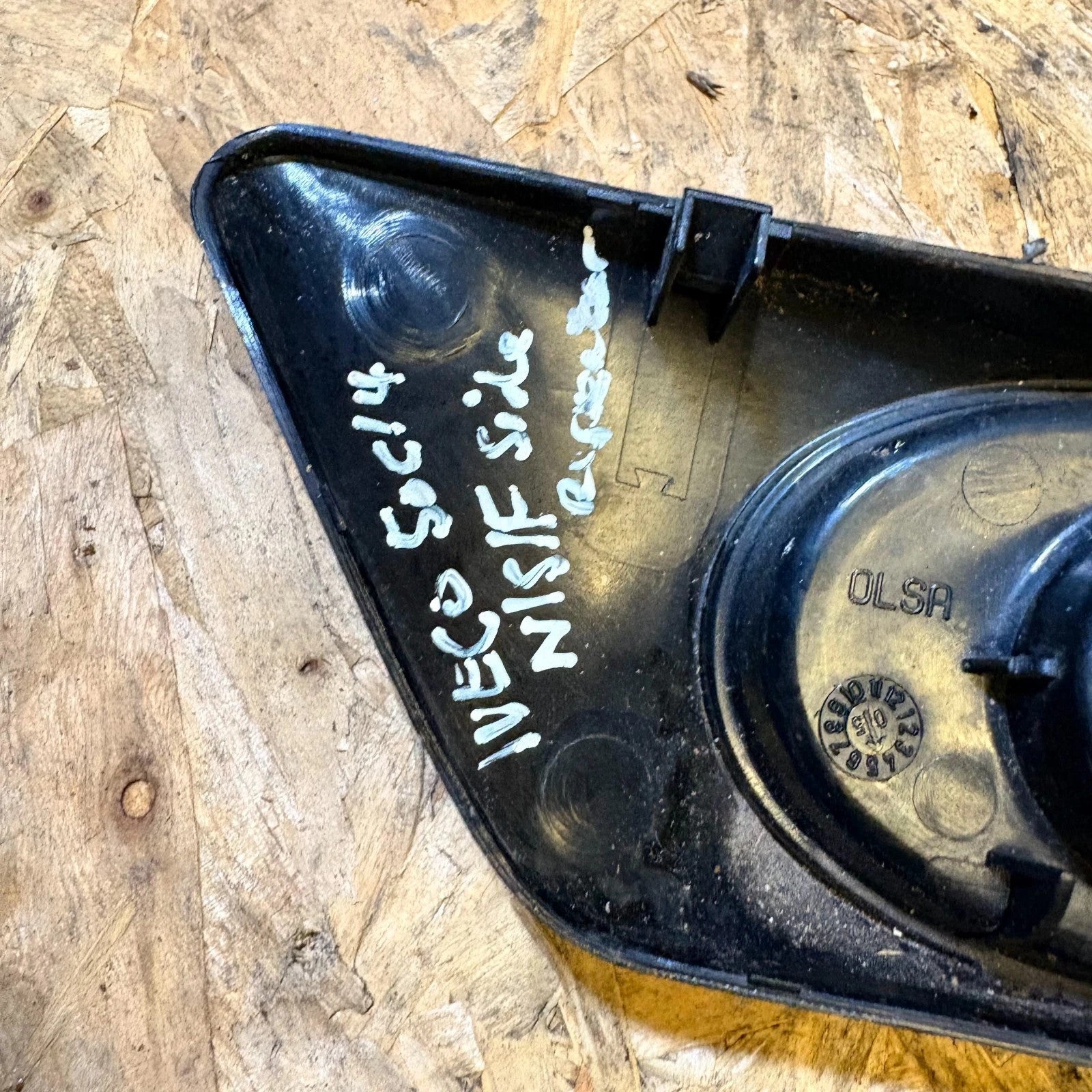 IVECO 50C14 FENDER SMALL INDICATOR FRONT LEFT 500322578