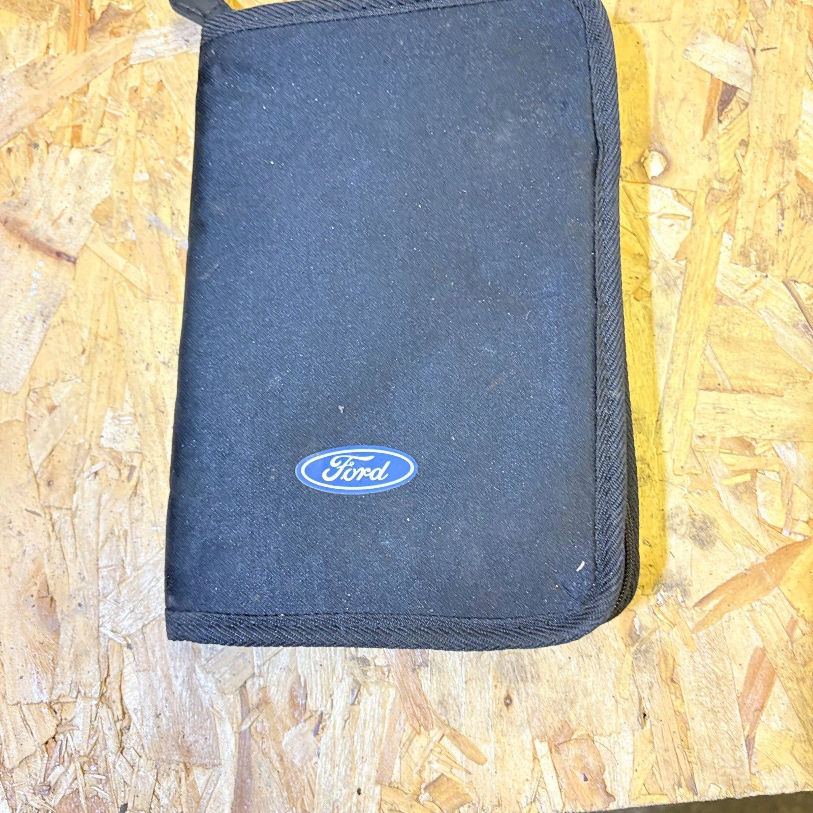 FORD DOCUMENT WALLET ZIP FOLDER