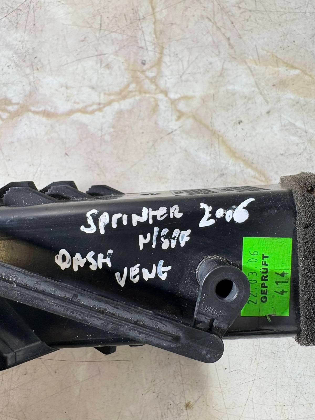 MERCEDES SPRINTER PASSENGER SIDE DASH VENT-A 906 830 02 54 2006 NSF