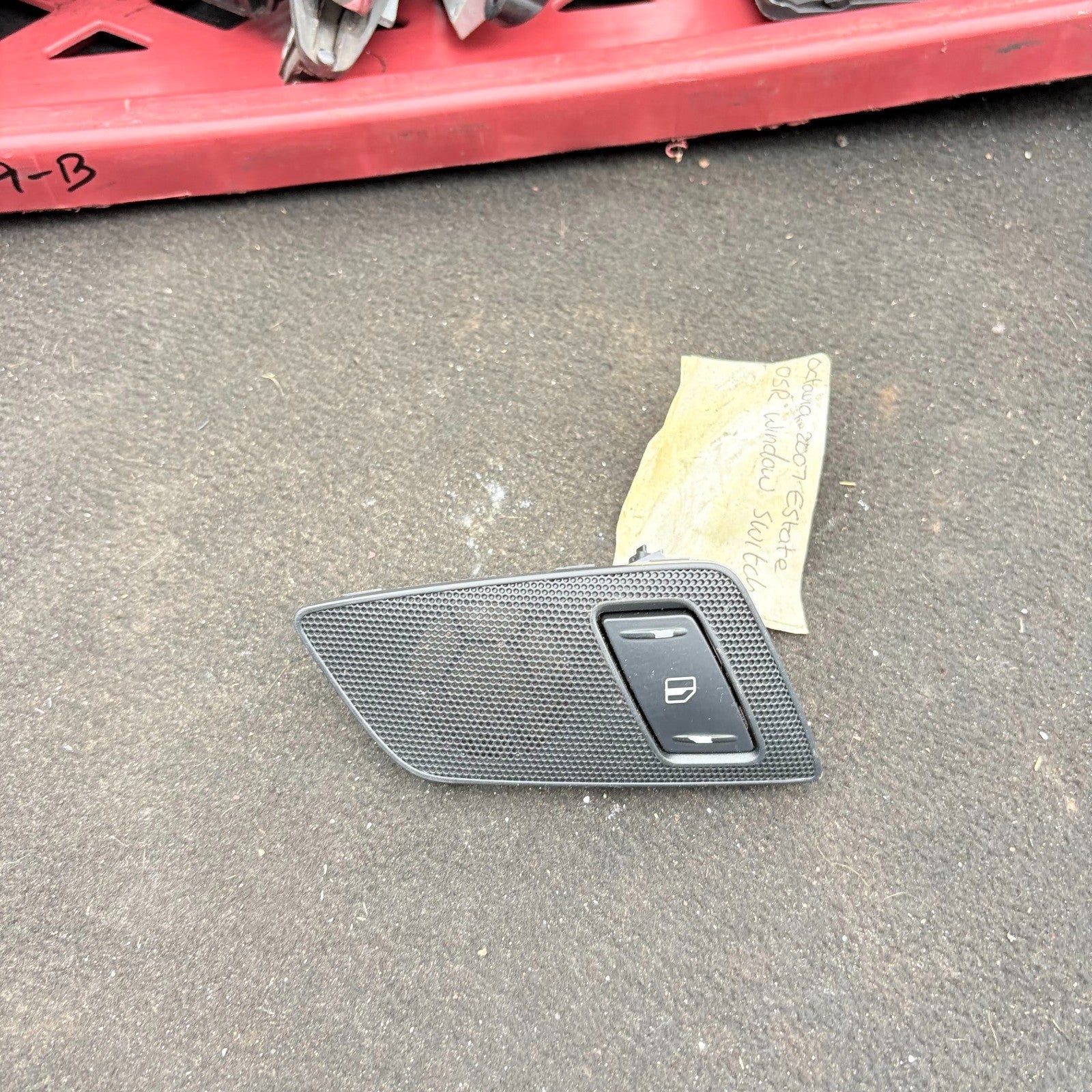 Skoda Octavia Right Offside Rear Electric Window Switch Mk2 2004-2013