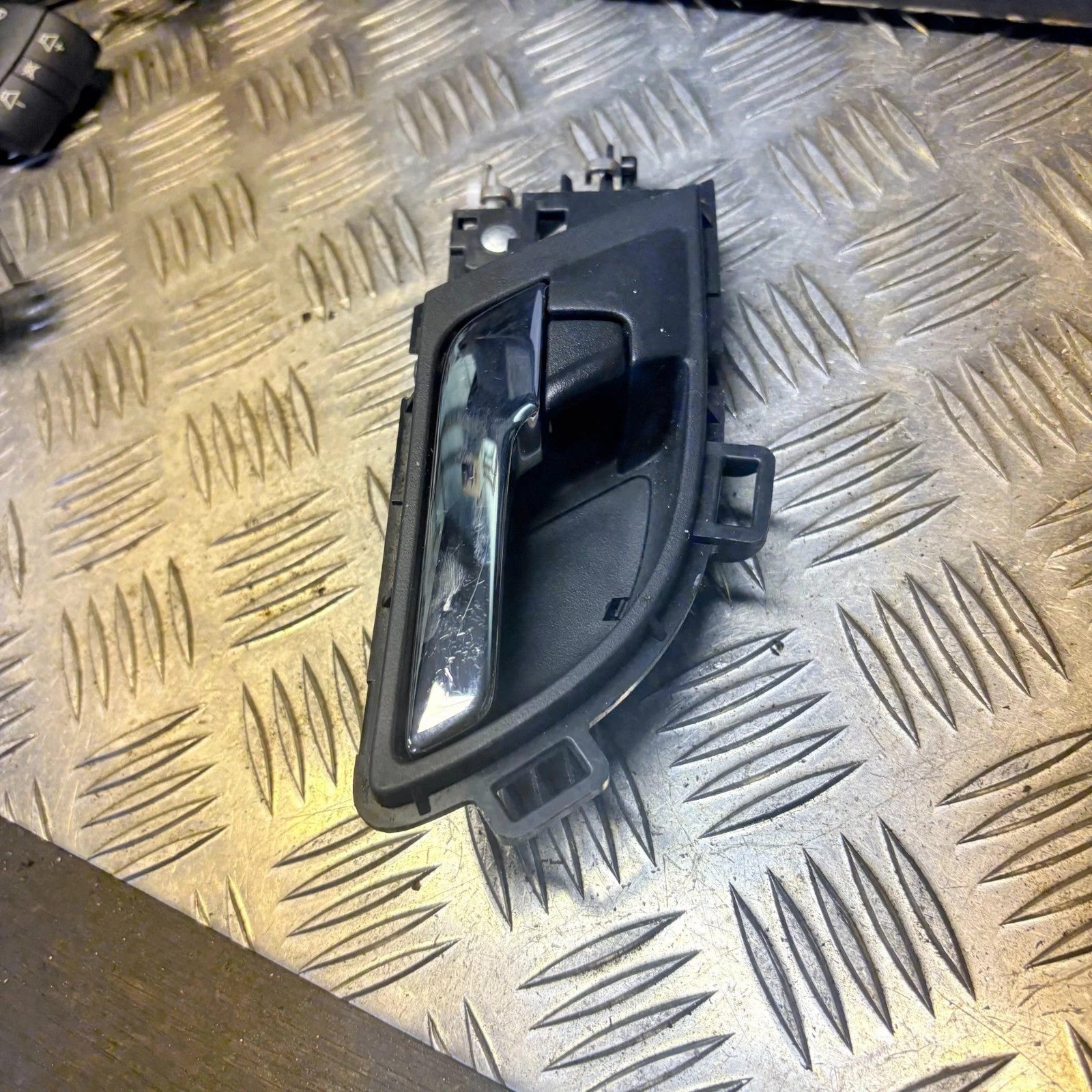 HONDA CRV 2007 FRONT LEFT PASSENGER SIDE INTERIOR DOOR HANDLE 4371-IXXX