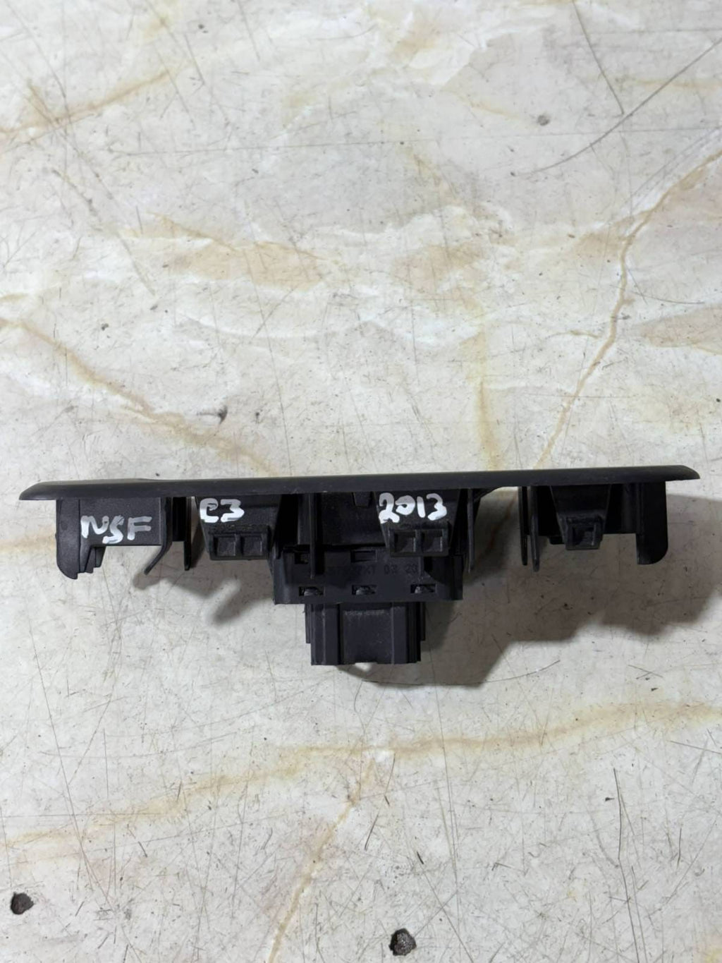 CITROEN C3 MK2 96637534XT NEARSIDE LEFT PASSENGER FRONT WINDOW SWITCH 2009-2016