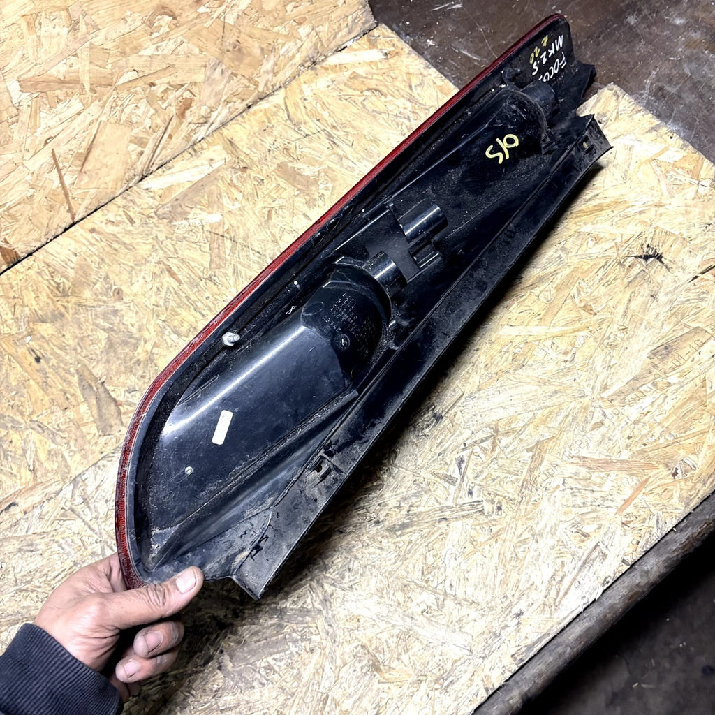 FORD FOCUS IV HN Rear Right Side Tail Light 8M5113404A 2.00 Petrol 92kw 24176126