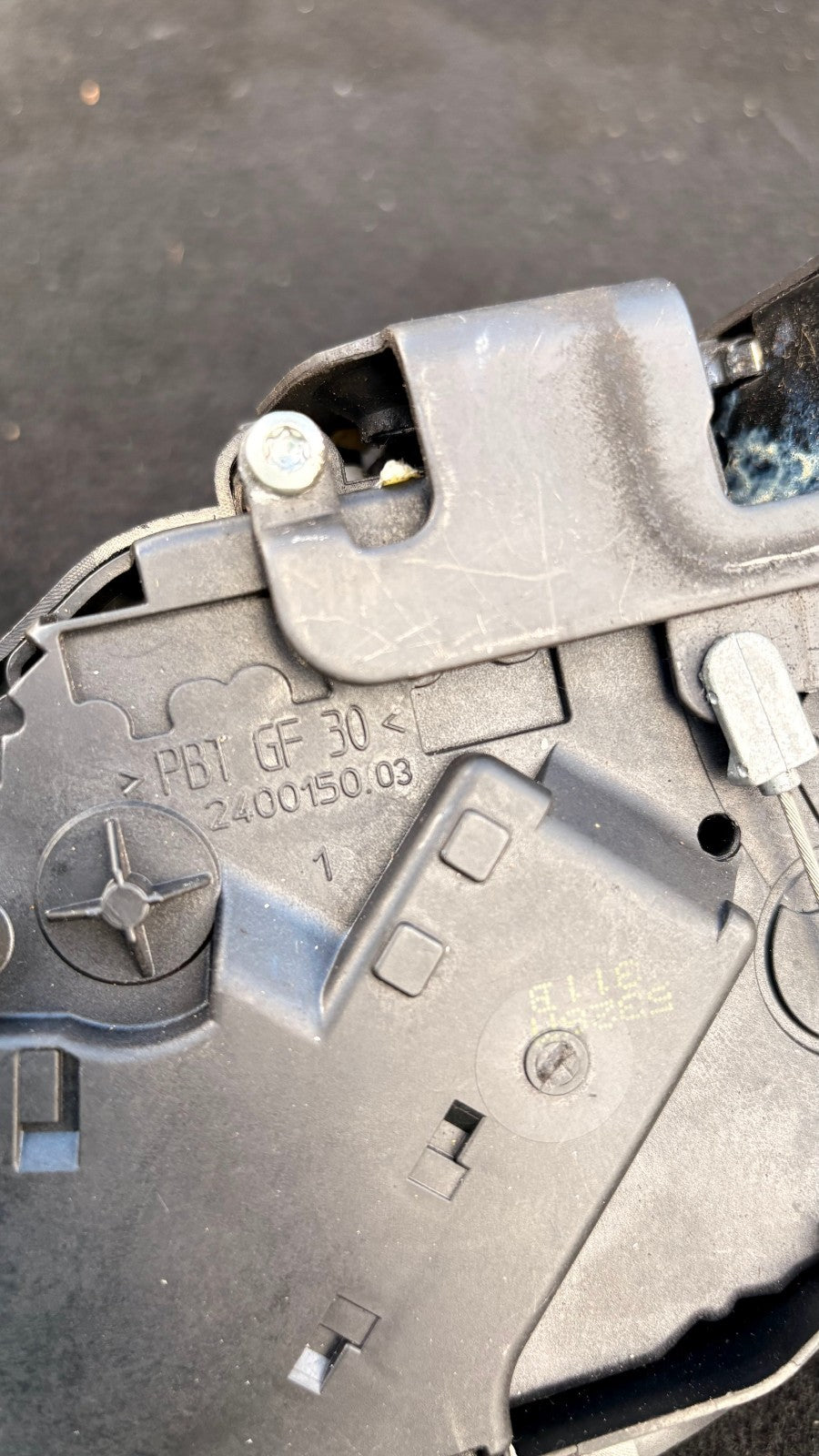 2008 VOLVO C30 REAR PASSENGER SIDE DOOR LOCK