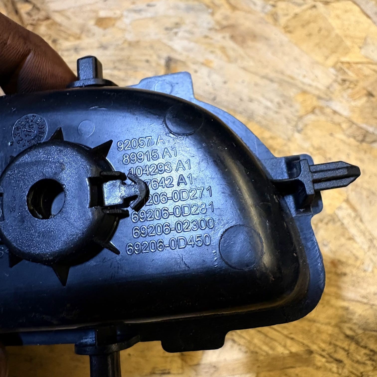 FOR 2019-ON TOYOTA AYGO FRONT LEFT SIDE INTERIOR DOOR HANDLE 692060D450