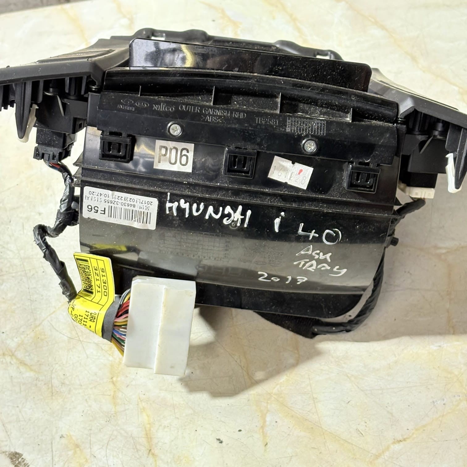 Hyundai i40 Centre Console Storage Box 2015-2019 84630-3Z655