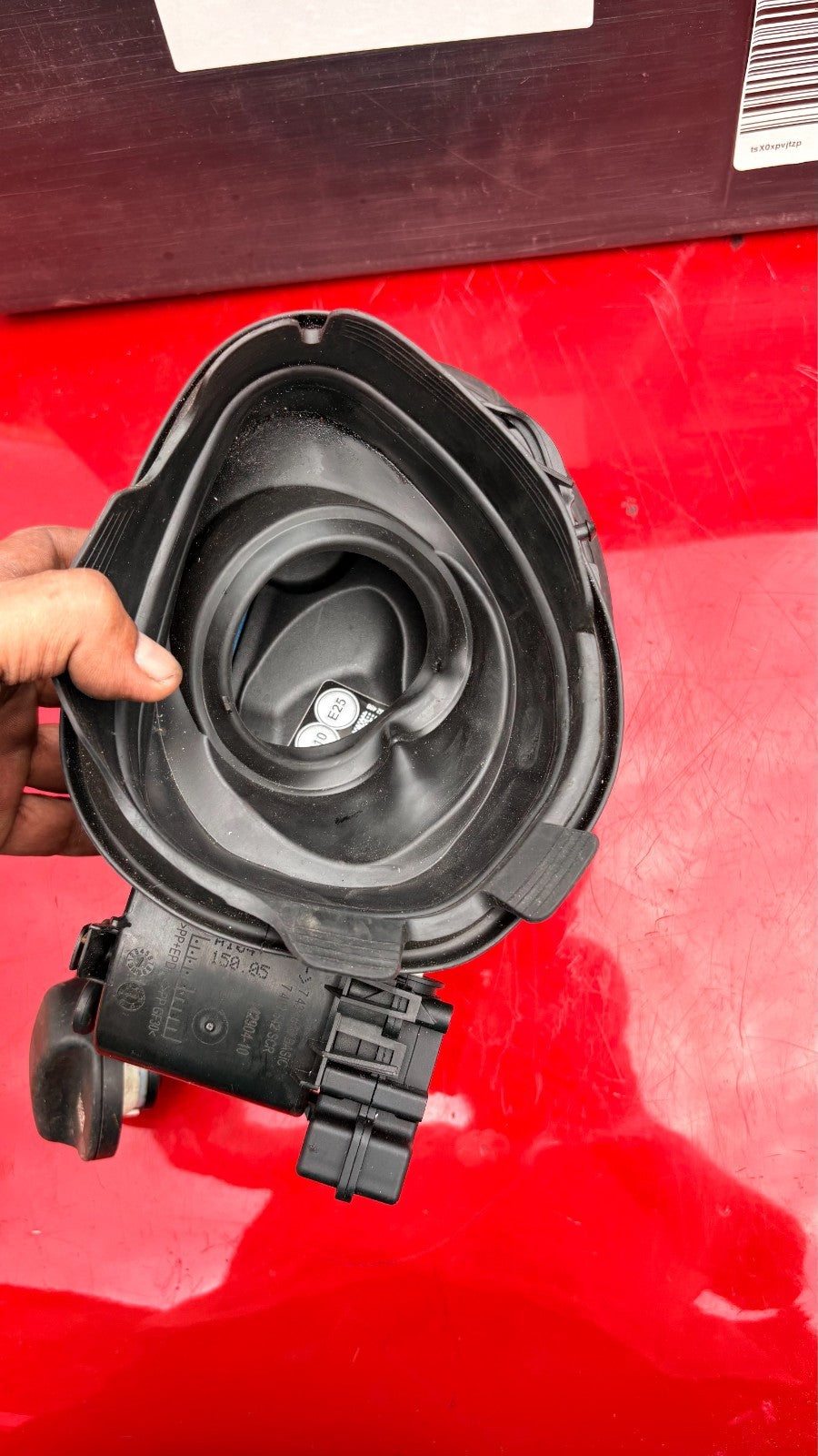 BMW 1 SERIES FUEL FILLER FLAP & CAP 2019 7 434 640