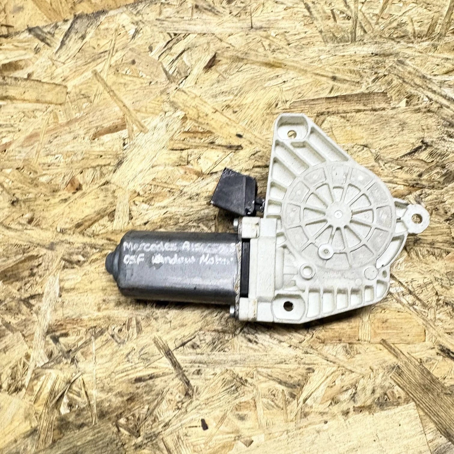 Mercedes A-Class W169 A150 2004-2008 Driver Front Window Motor A1698201842