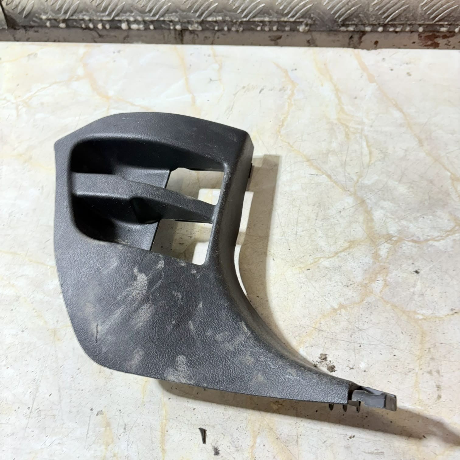 Honda Civic Mk8 06-11 Driver Bonnet Release Trim Panel Right 83111-SMG-E