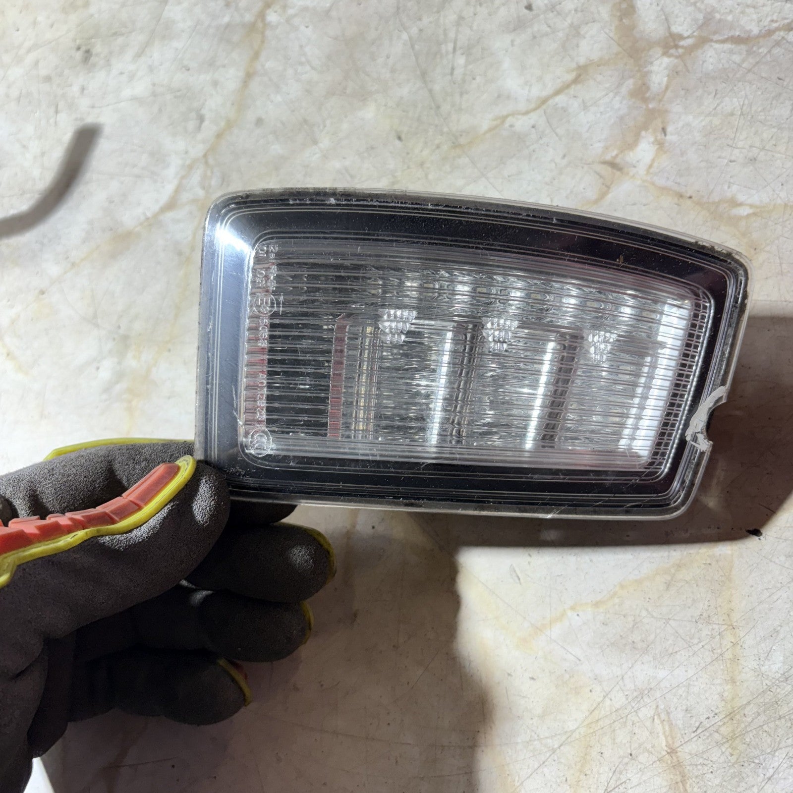 AUDI A1 2016 INTERIOR LIGHT REAR LEFT PASSENGER SIDE 8X0945095
