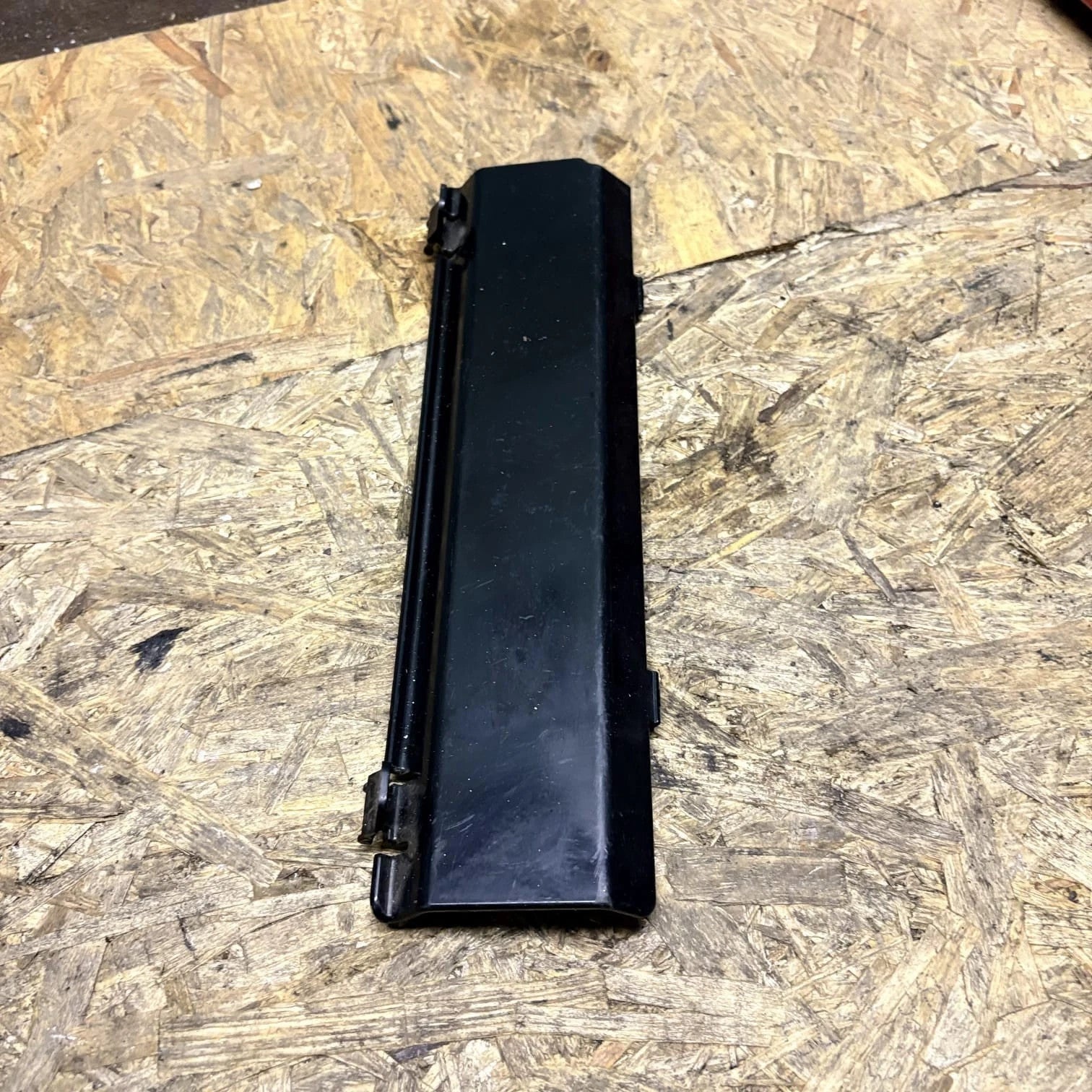 BMW X5 E53 Fuse Box Cover Panel 6937668 / 6937668.9 (1999-2006) Fuse Diagram Lid