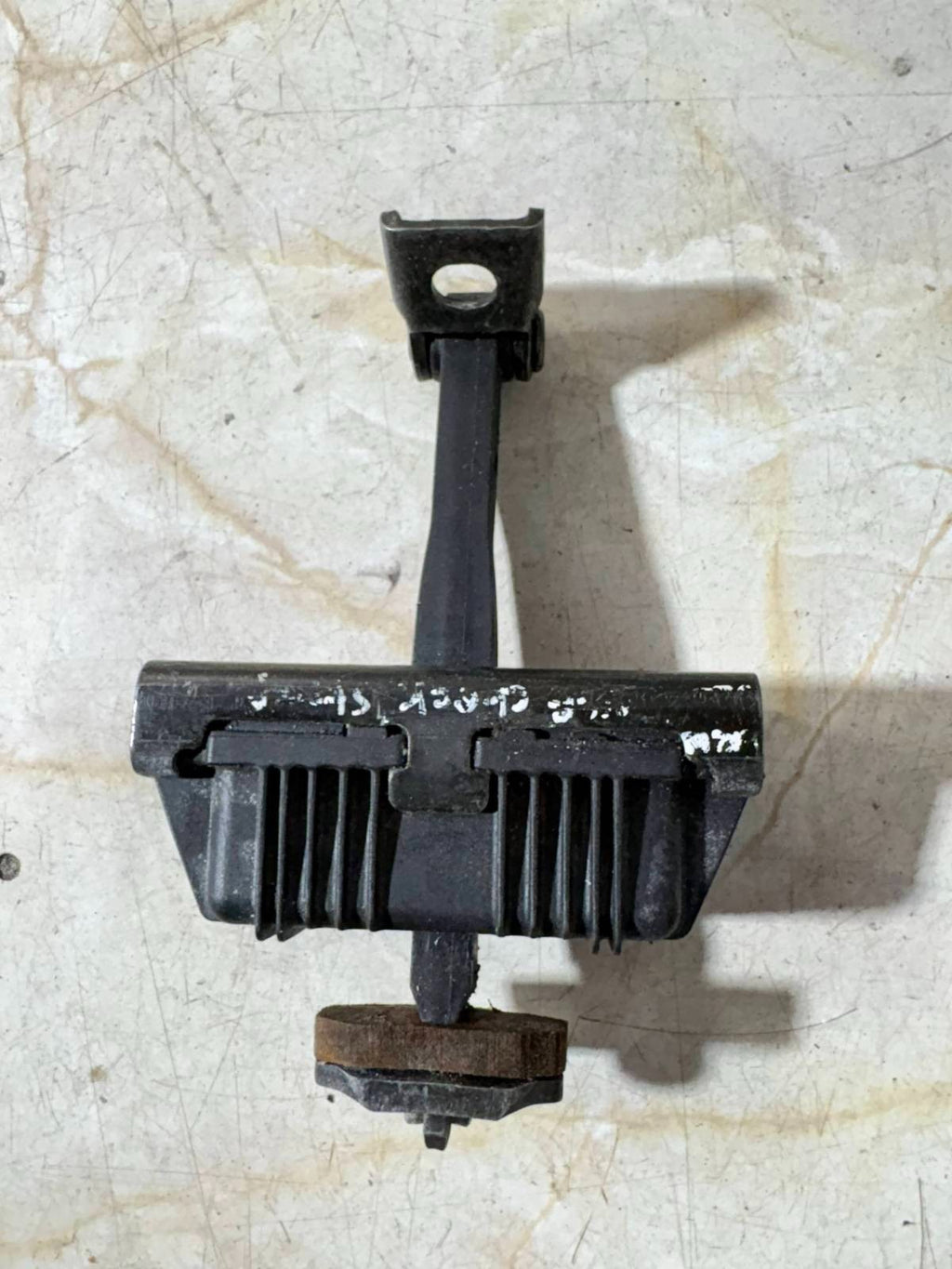 BMW DOOR CHECK STOPPER STRAP HINGE 7026 384 PA