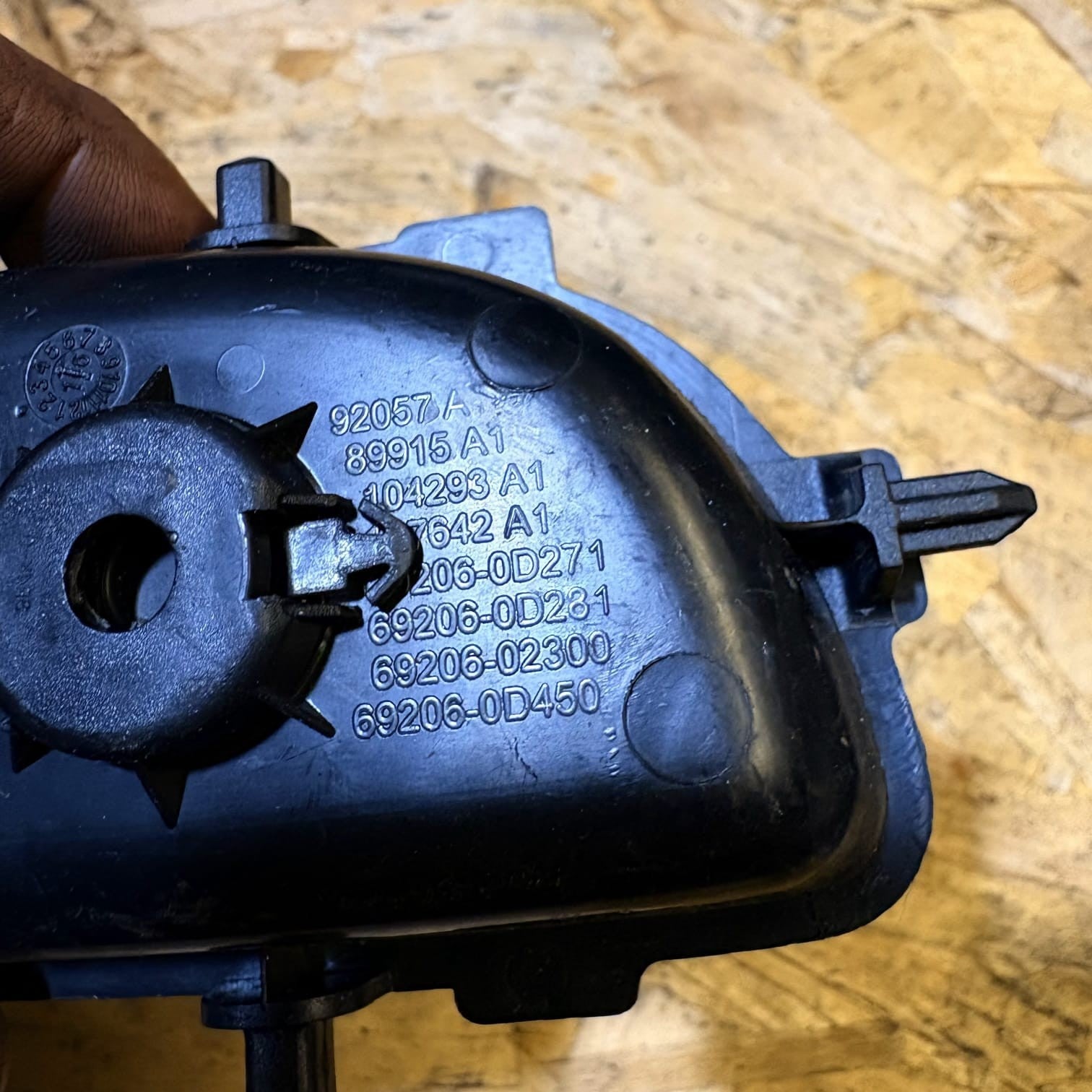 FOR 2019-ON TOYOTA AYGO FRONT LEFT SIDE INTERIOR DOOR HANDLE 692060D450