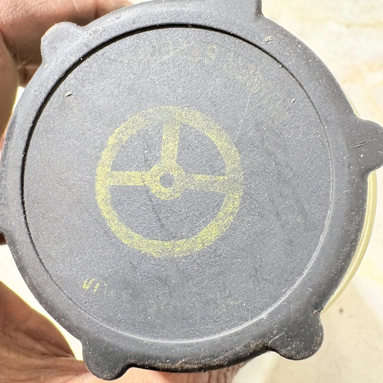 FORD FOCUS MK1 2004 POWER STEERING BOTTLE RESERVOIR 98AG-3R700AH