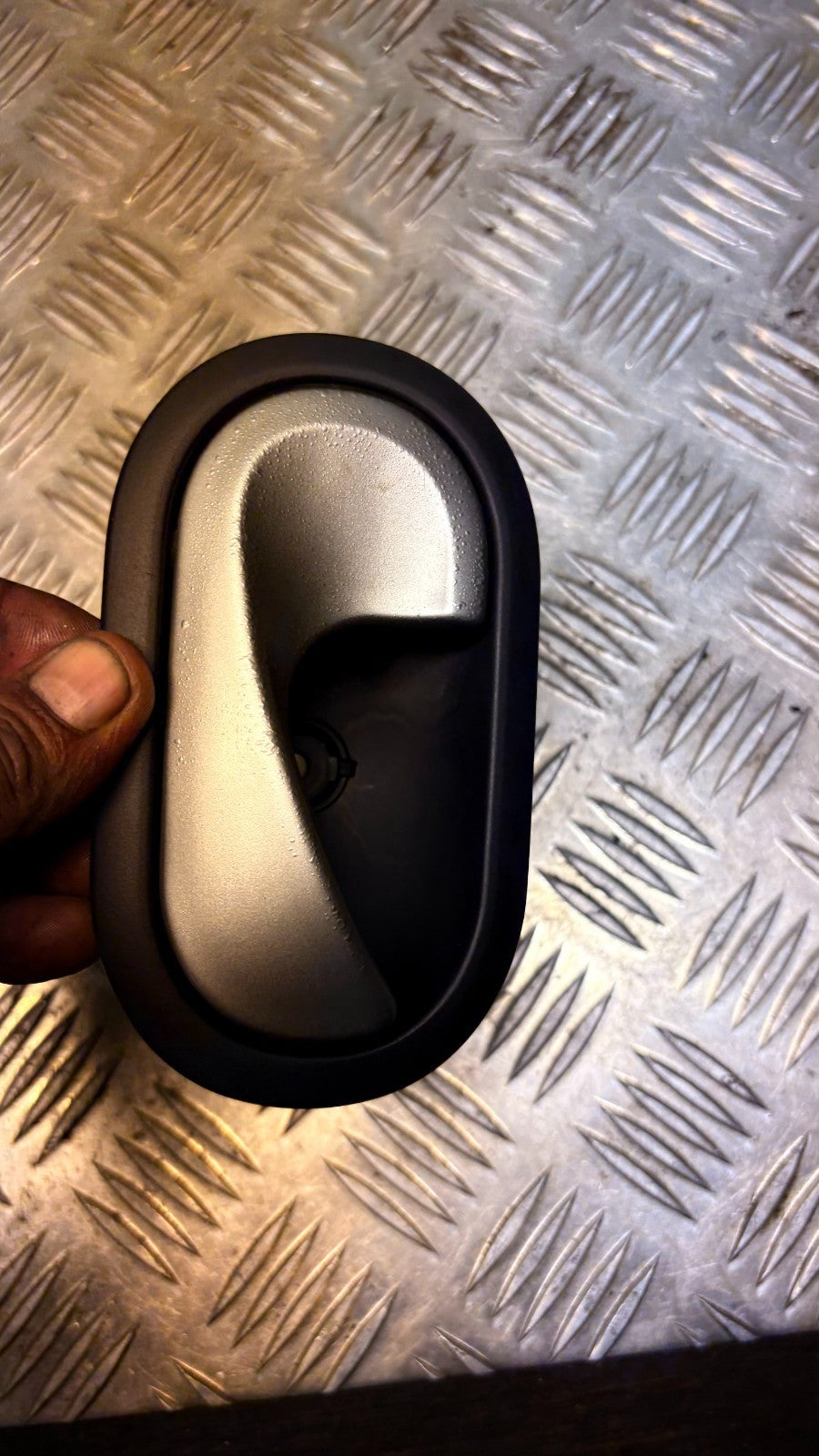 Renault Clio III 2005-2014 Nearside Front Inner Door Handle 8200310579 310579